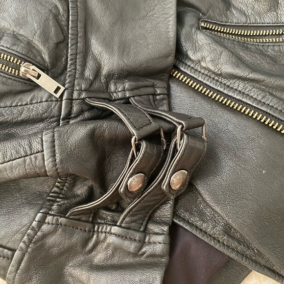 Banana Republic leather jacket - Picture 3 of 8